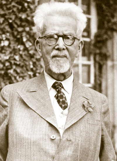 Prof. Högg